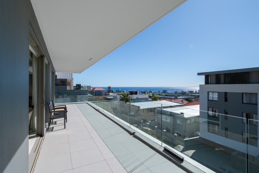 3 Bedroom Property for Sale in Green Point Western Cape